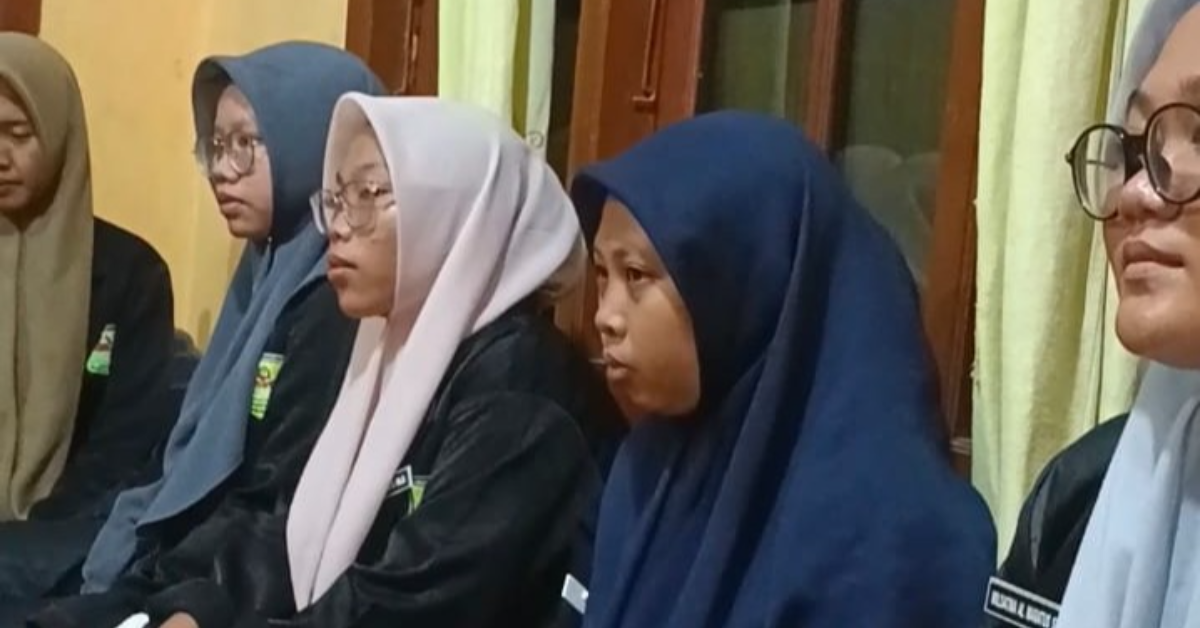 Sowan ke Kepala Desa dan Ketua RT