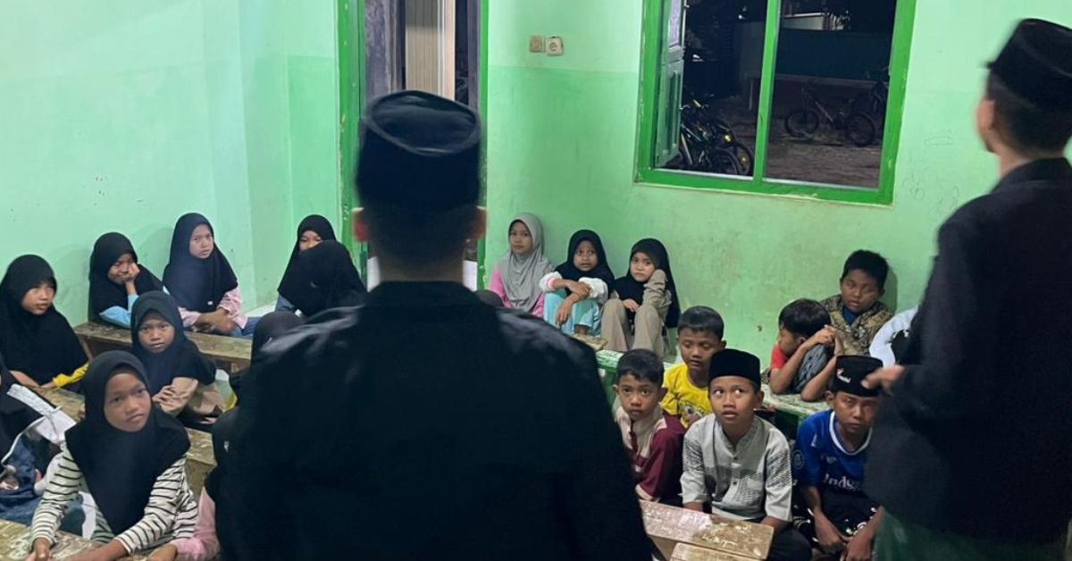 Pelatihan Bakat Puisi bersama adik adik dk. Sigalung