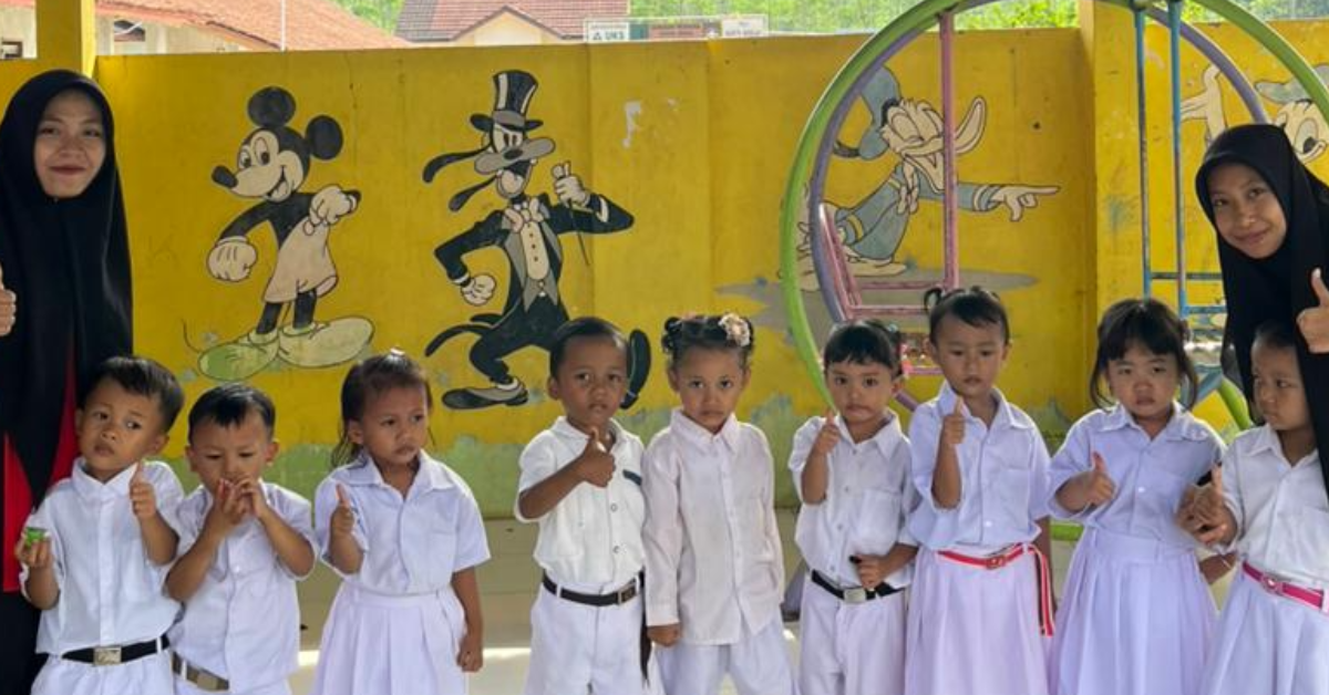 Pembelajaran dan Bermain bersama adik adik TK Mawar