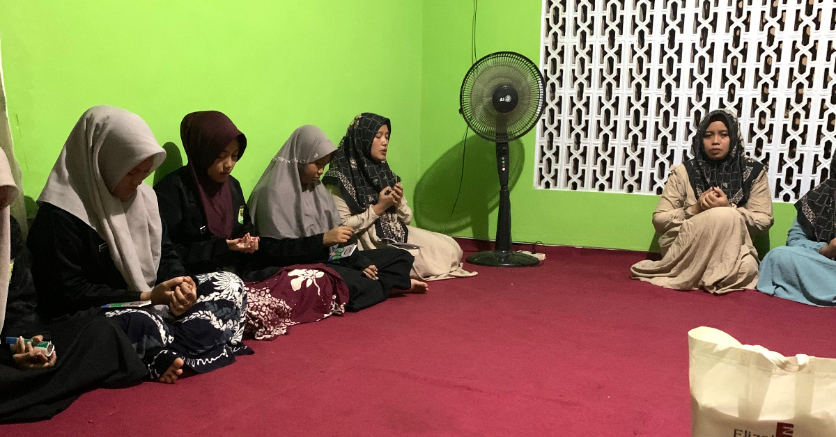 Tahlilan bersama ibu ibu