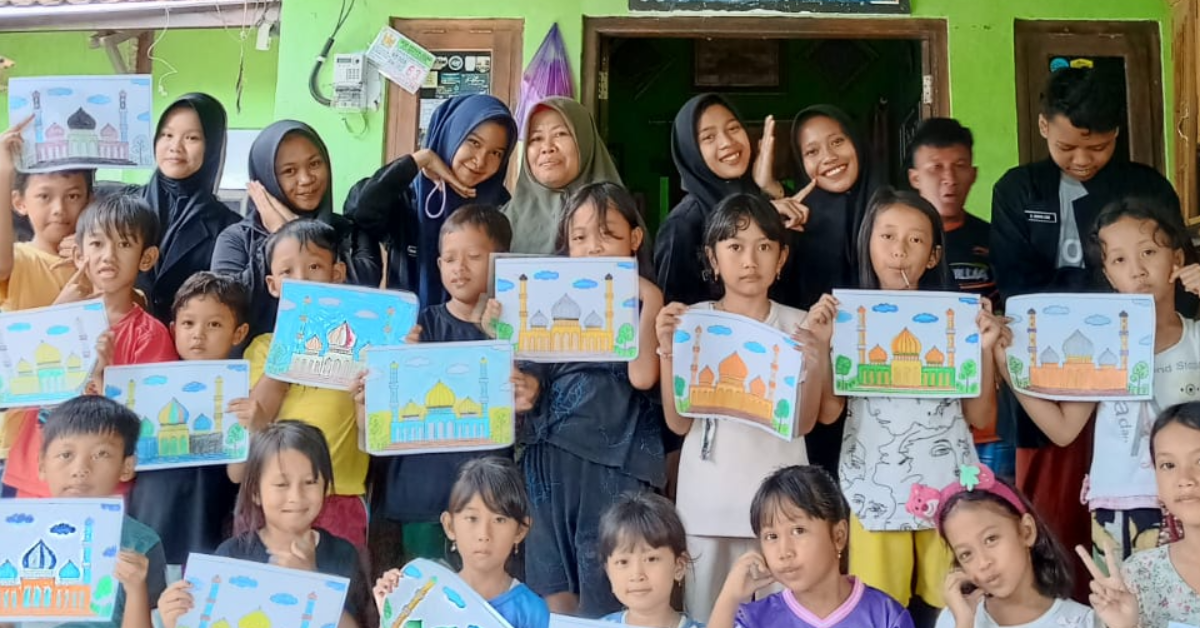 Lomba mewarnai anak" kelompok 17 Dk.Blendo Tengah 