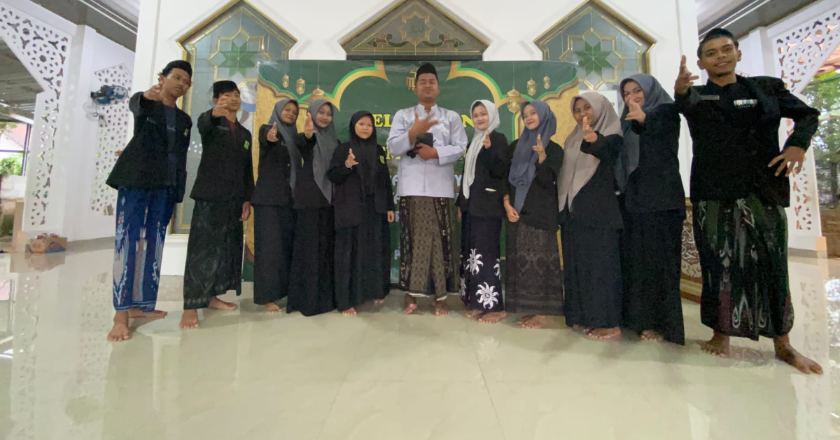 PELEPASAN  PPL KELOMPOK 4 DAN KHOTMIL QUR'AN DI DESA ROGOSELO