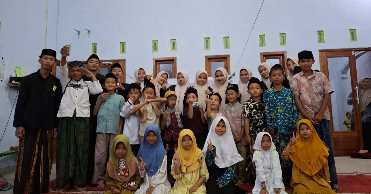 Melakukan Kegiatan Khataman Al Qur'an dan Pelepasan PPL